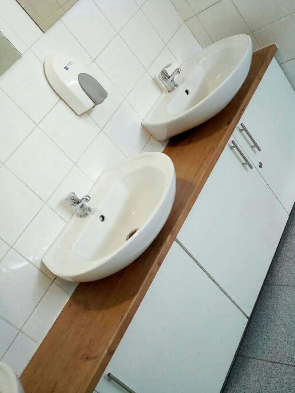 Double basin vanity installed in a bathroom
